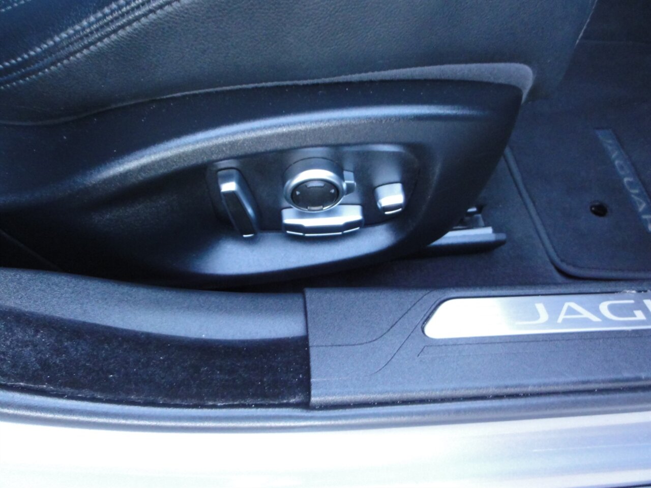2020 Jaguar XE P250 S Premium - Photo 43 - Deland, FL 32720