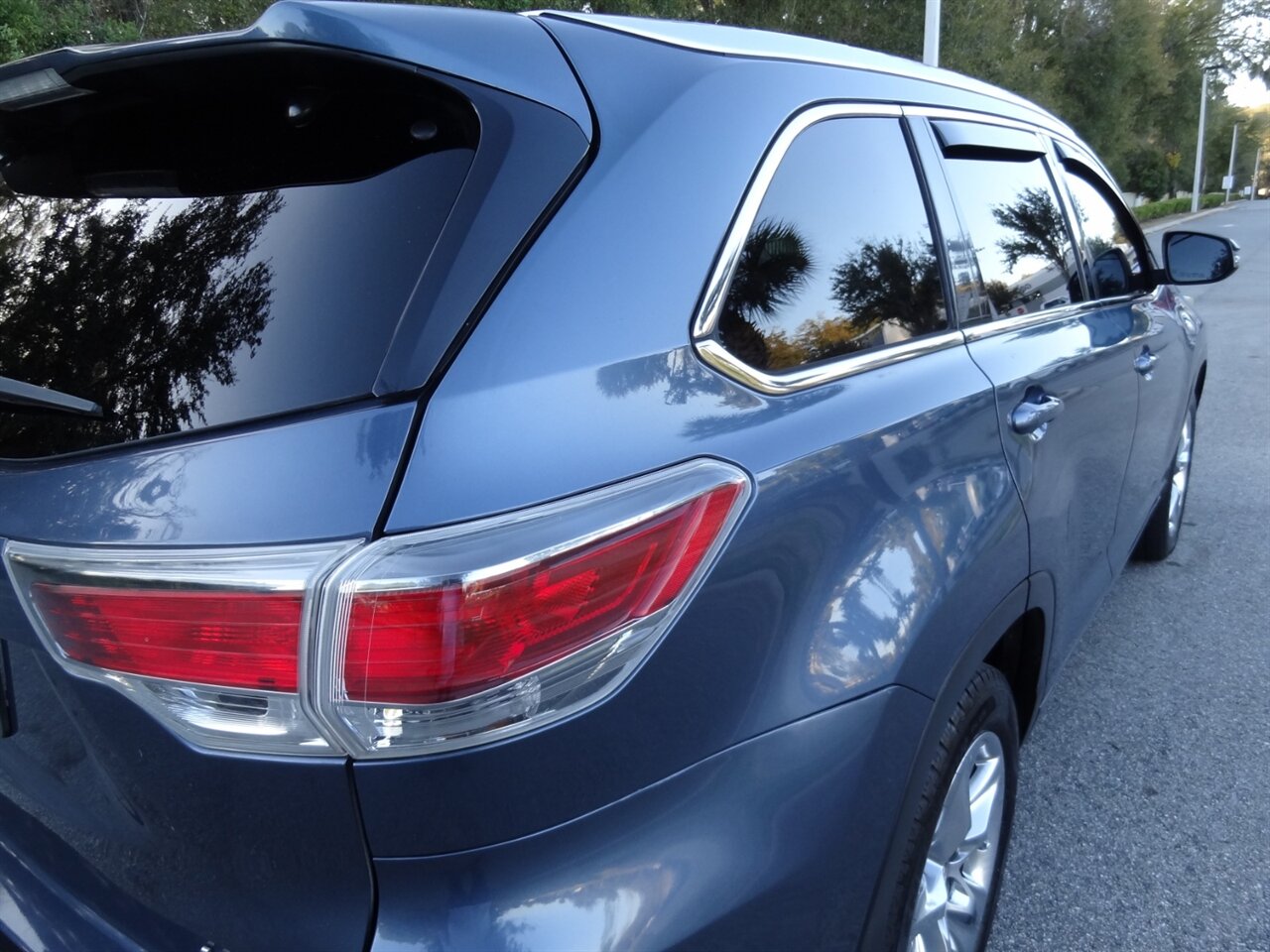 2016 Toyota Highlander Limited - Photo 13 - Deland, FL 32720