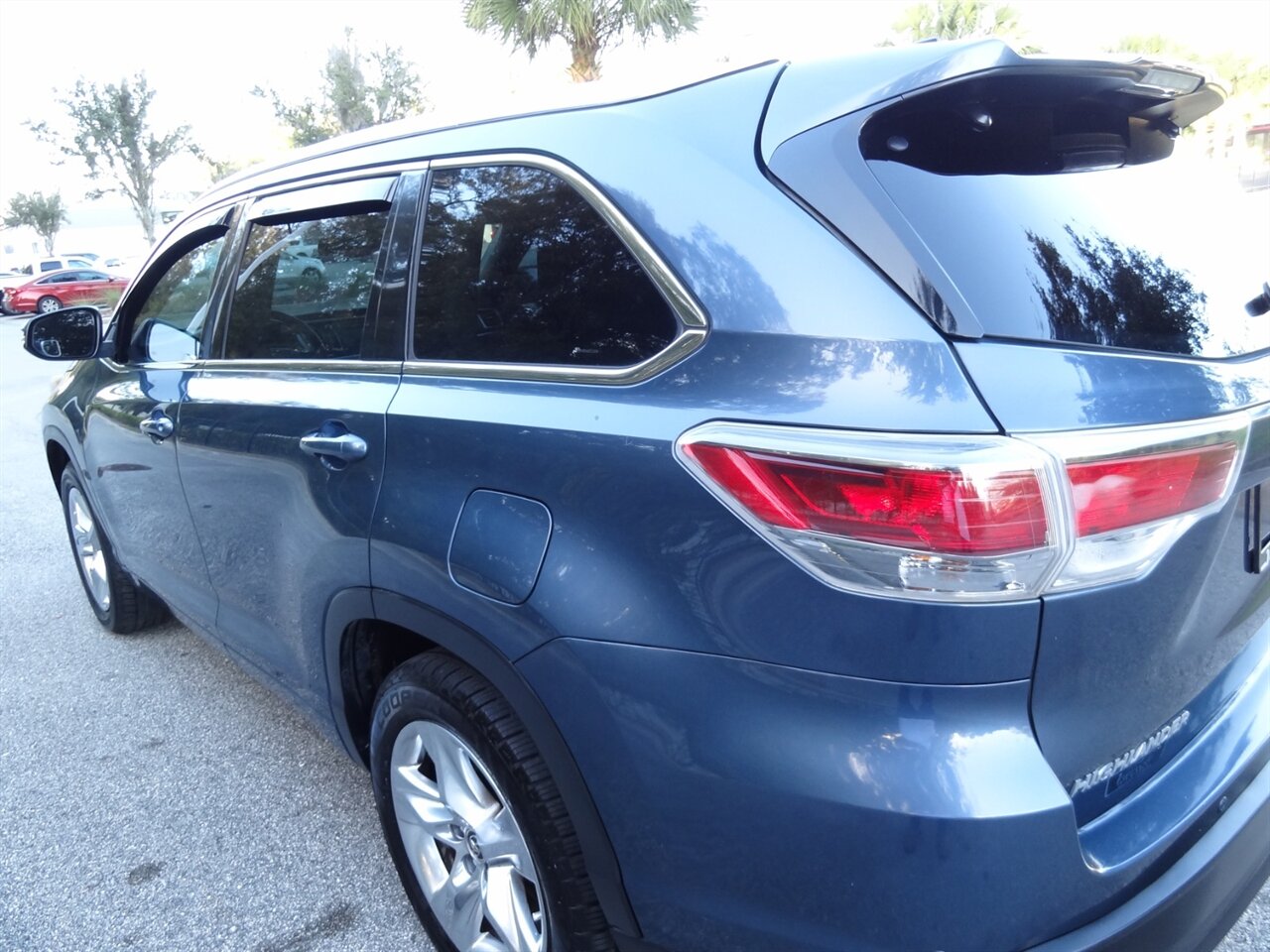 2016 Toyota Highlander Limited - Photo 12 - Deland, FL 32720