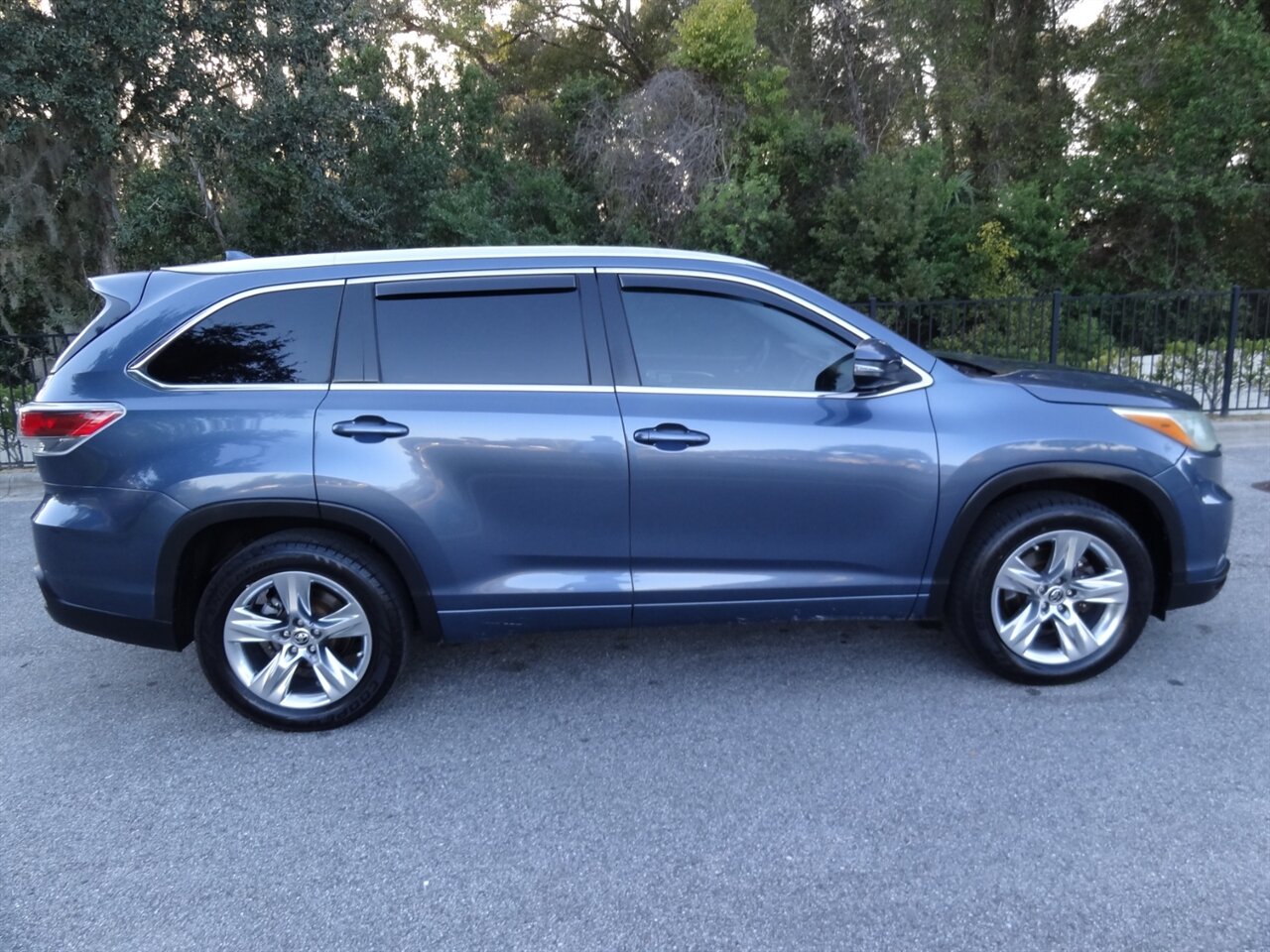 2016 Toyota Highlander Limited - Photo 15 - Deland, FL 32720