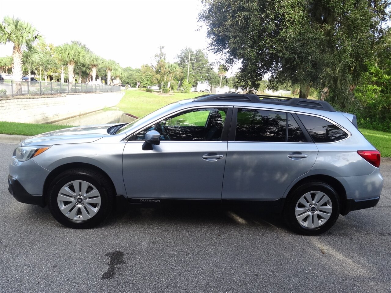 2015 Subaru Outback 2.5i Premium   - Photo 16 - Deland, FL 32720