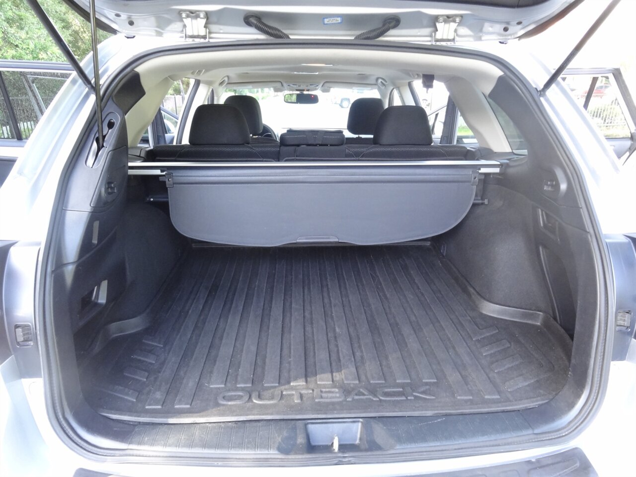 2015 Subaru Outback 2.5i Premium   - Photo 37 - Deland, FL 32720