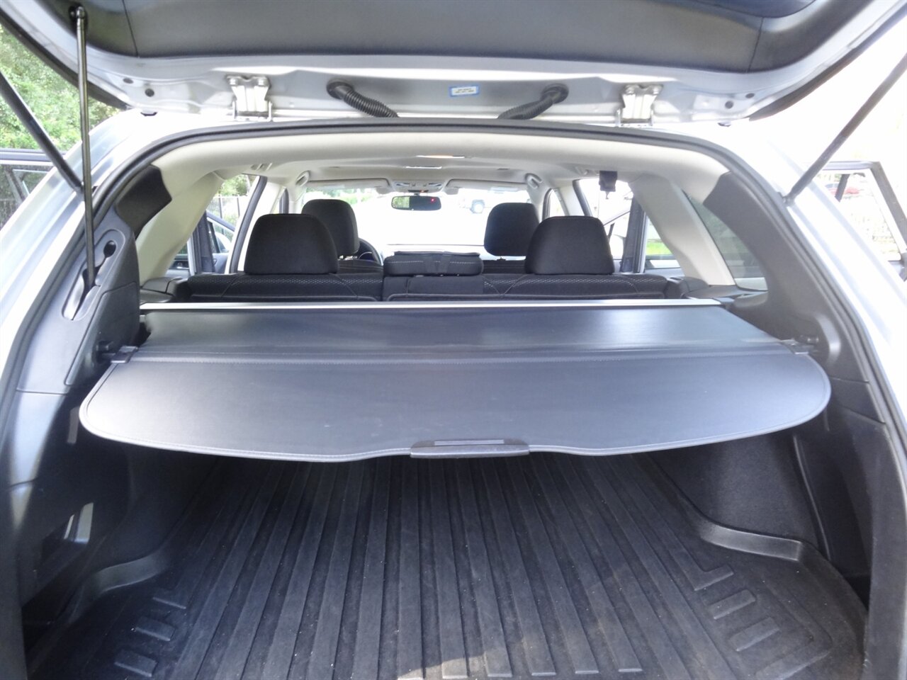 2015 Subaru Outback 2.5i Premium   - Photo 38 - Deland, FL 32720