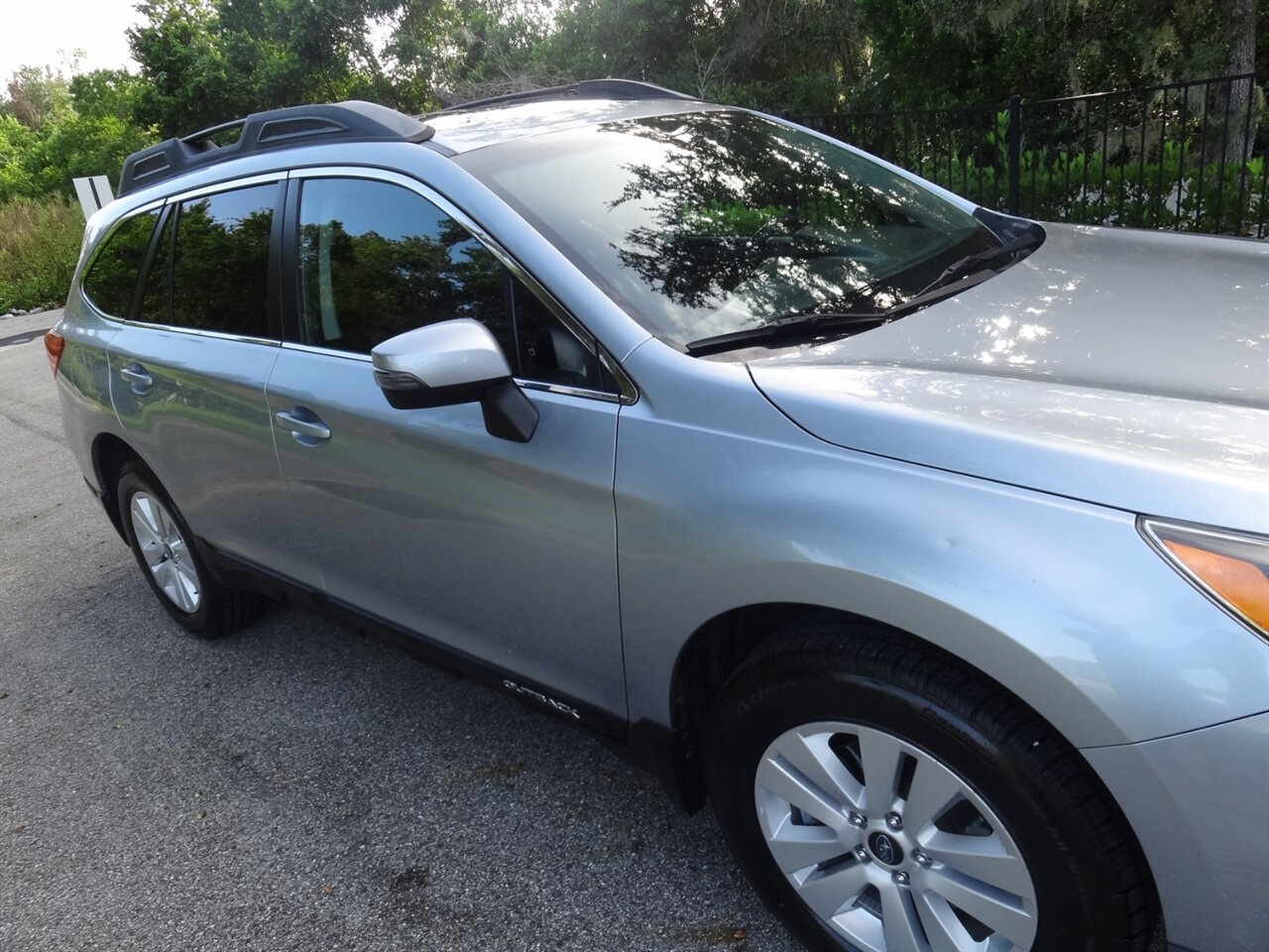 2015 Subaru Outback 2.5i Premium   - Photo 8 - Deland, FL 32720