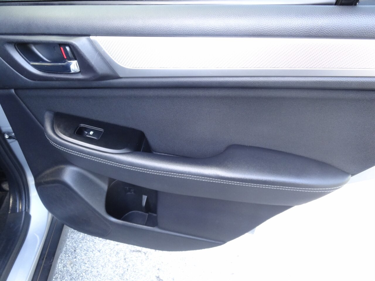2015 Subaru Outback 2.5i Premium   - Photo 40 - Deland, FL 32720