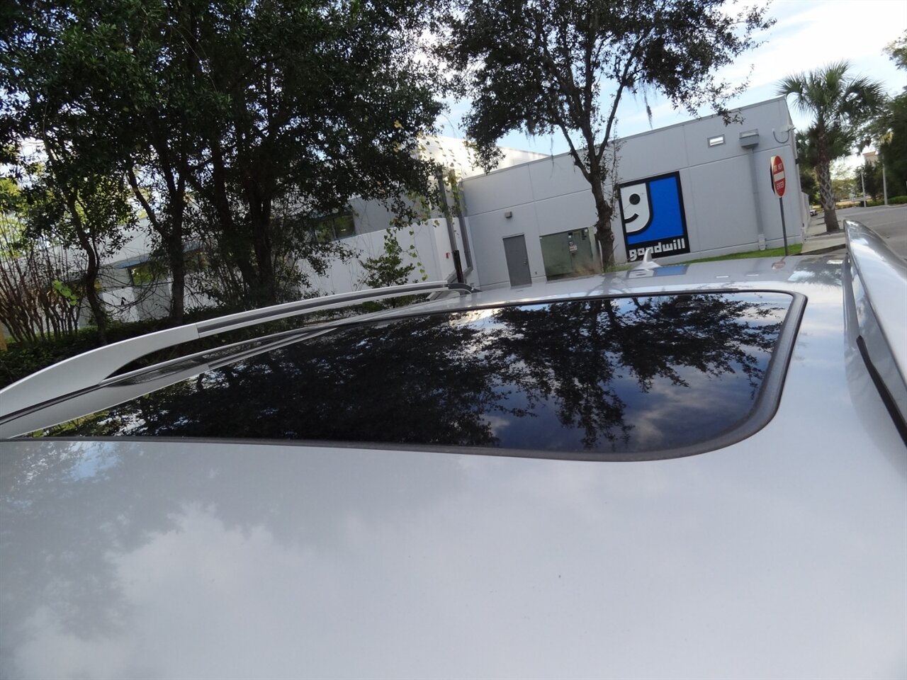 2010 Lexus RX 450h  Premium - Photo 19 - Deland, FL 32720