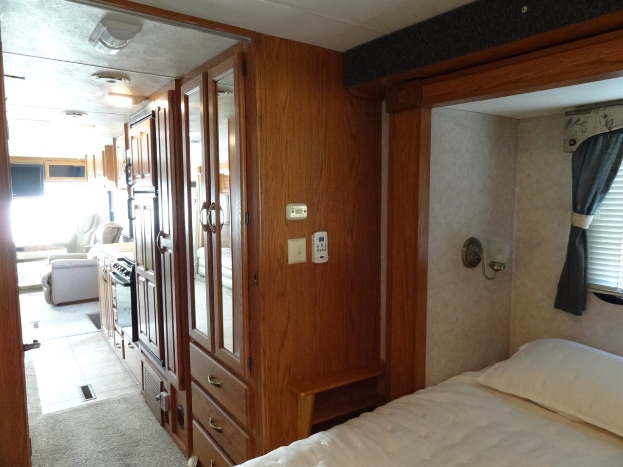 2005 Damon Day Break 3272  Class A - Photo 83 - Deland, FL 32720