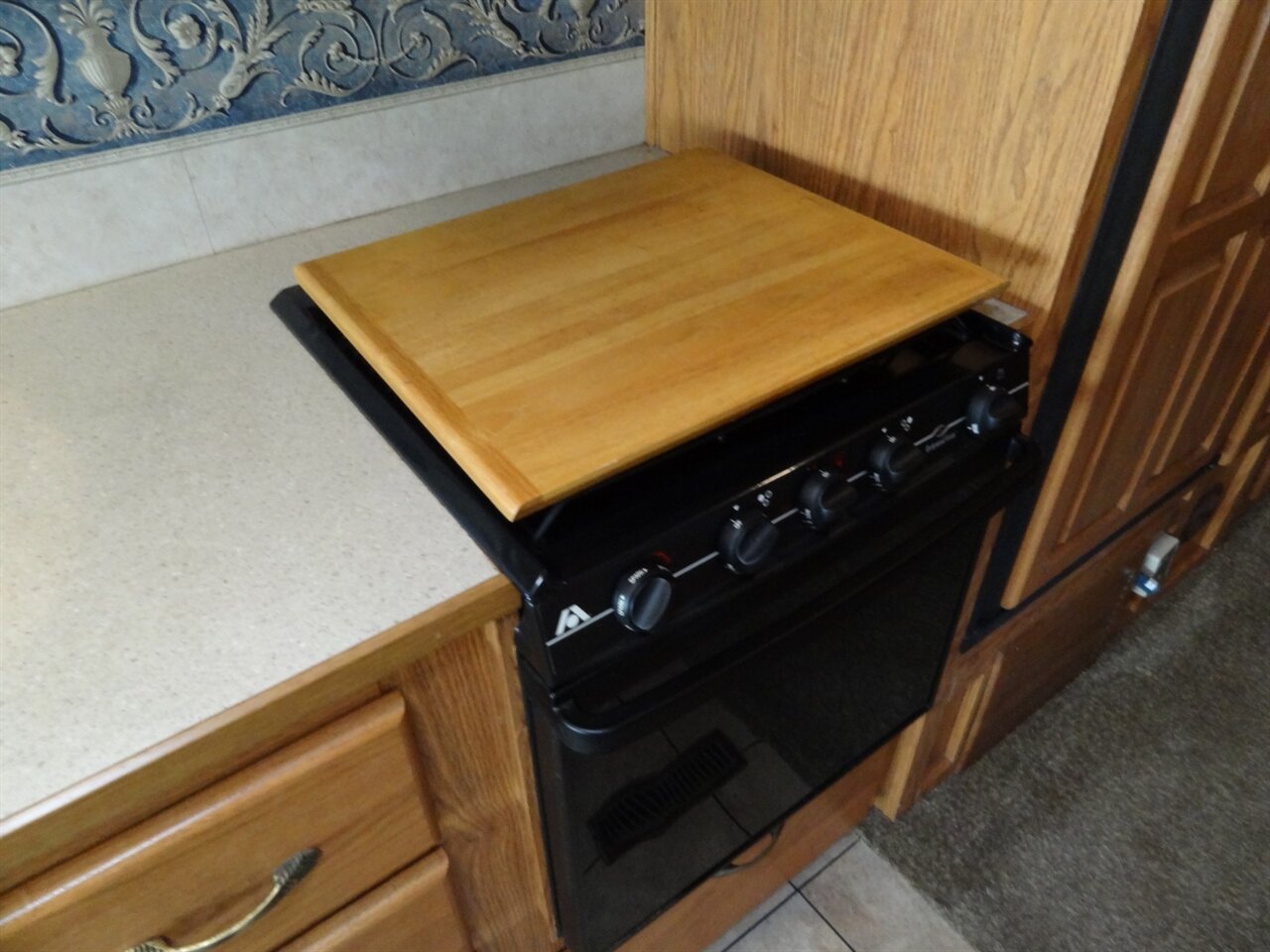 2005 Damon Day Break 3272  Class A - Photo 61 - Deland, FL 32720