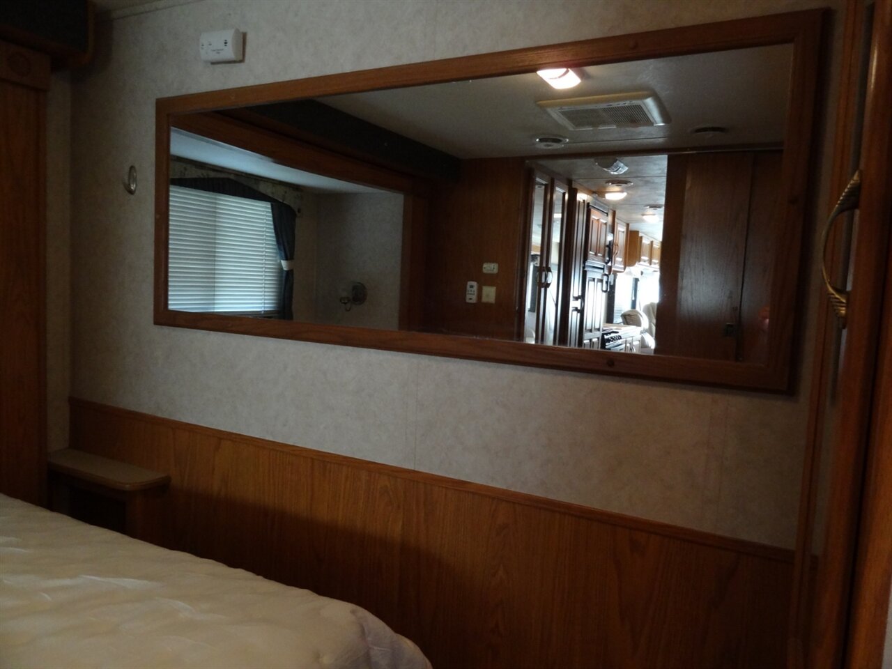 2005 Damon Day Break 3272  Class A - Photo 81 - Deland, FL 32720