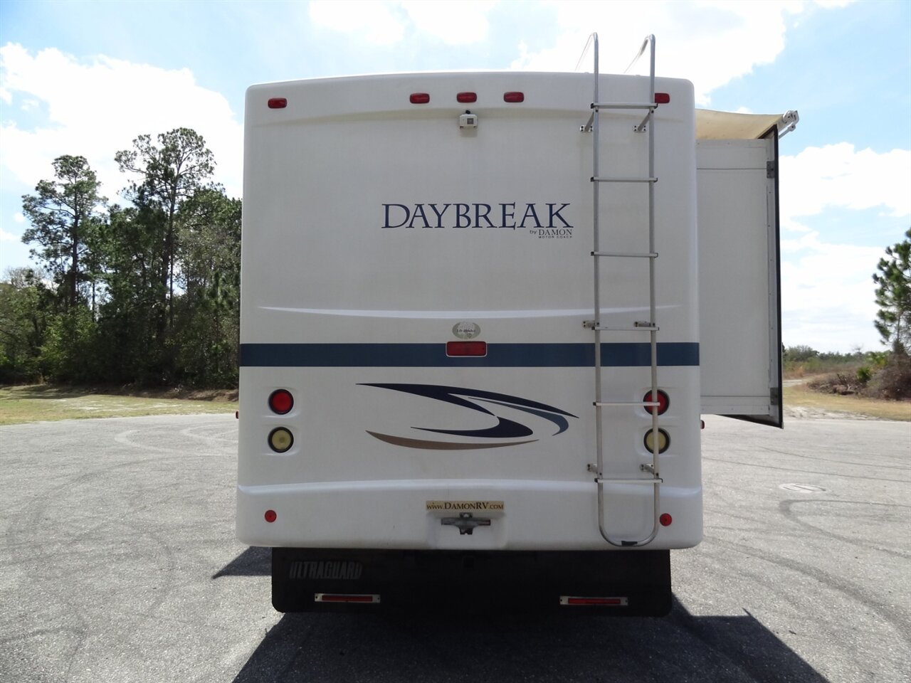 2005 Damon Day Break 3272  Class A - Photo 16 - Deland, FL 32720