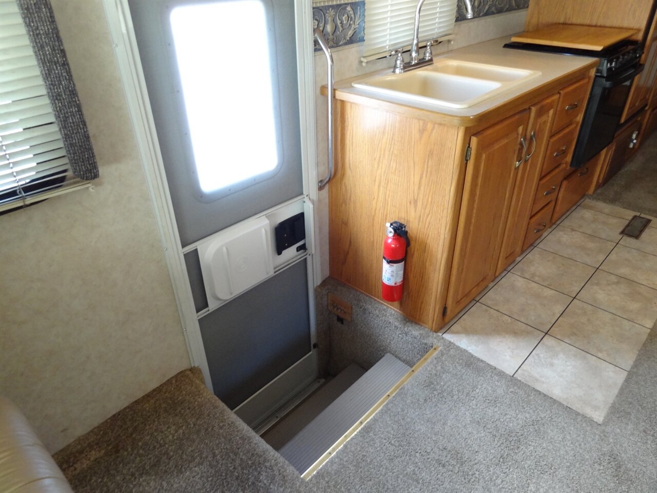 2005 Damon Day Break 3272  Class A - Photo 95 - Deland, FL 32720