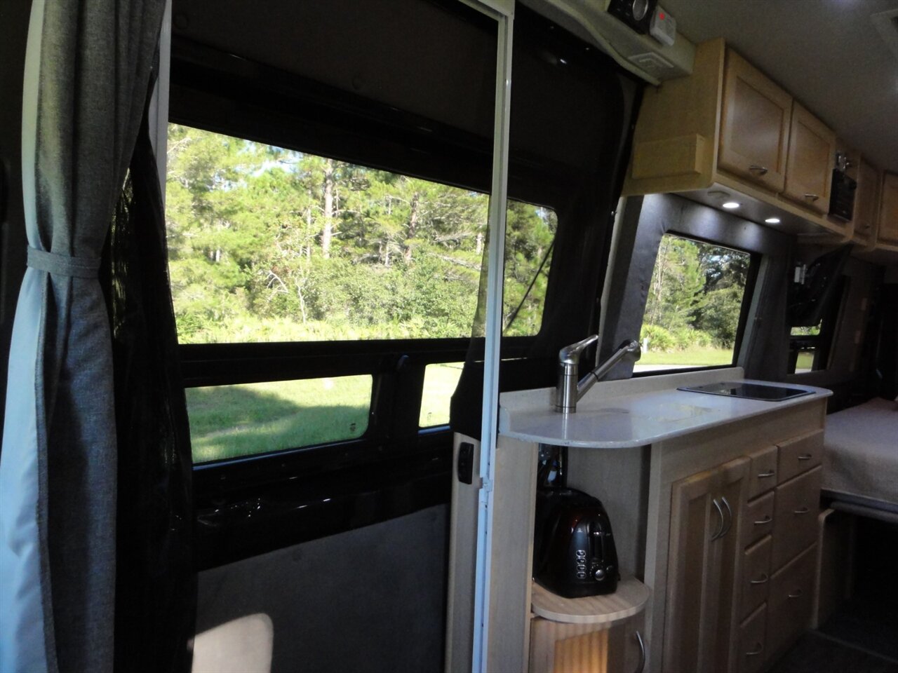 2013 Mercedes-Benz Sprinter Great western Legend EX Class B - Photo 42 - Deland, FL 32720