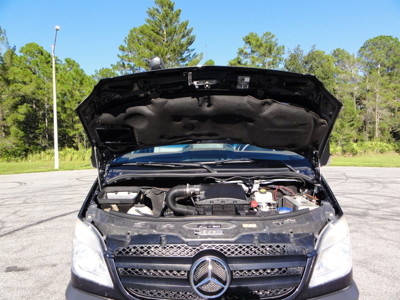 2013 Mercedes-Benz Sprinter Great western Legend EX Class B - Photo 30 - Deland, FL 32720