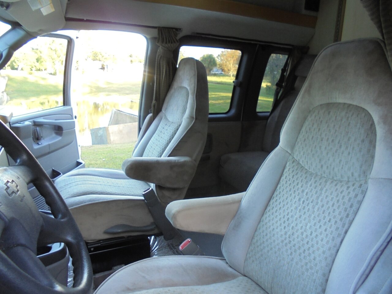 2005 Chevrolet Express 2500  Roadtrek 170 - Photo 42 - Deland, FL 32720