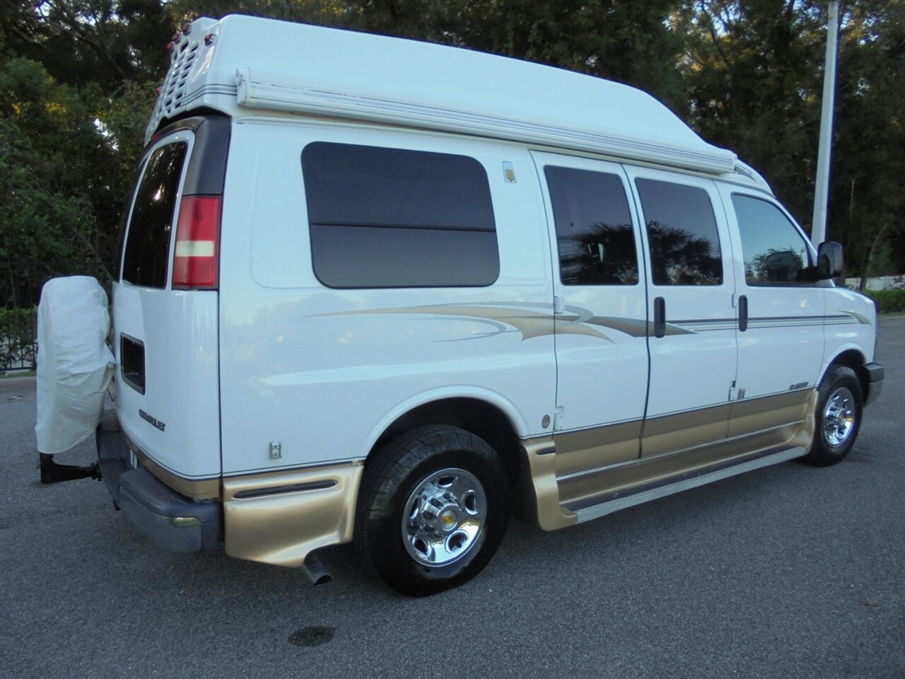 2005 Chevrolet Express 2500  Roadtrek 170 - Photo 11 - Deland, FL 32720