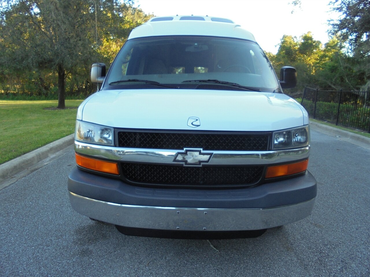 2005 Chevrolet Express 2500  Roadtrek 170 - Photo 8 - Deland, FL 32720