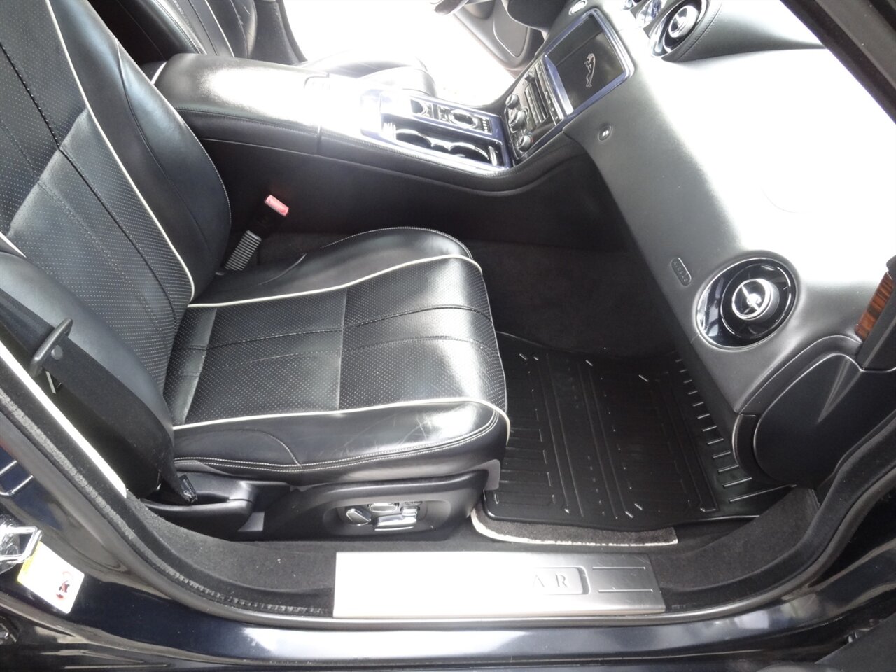 2012 Jaguar XJL Portfolio  Premium - Photo 40 - Deland, FL 32720