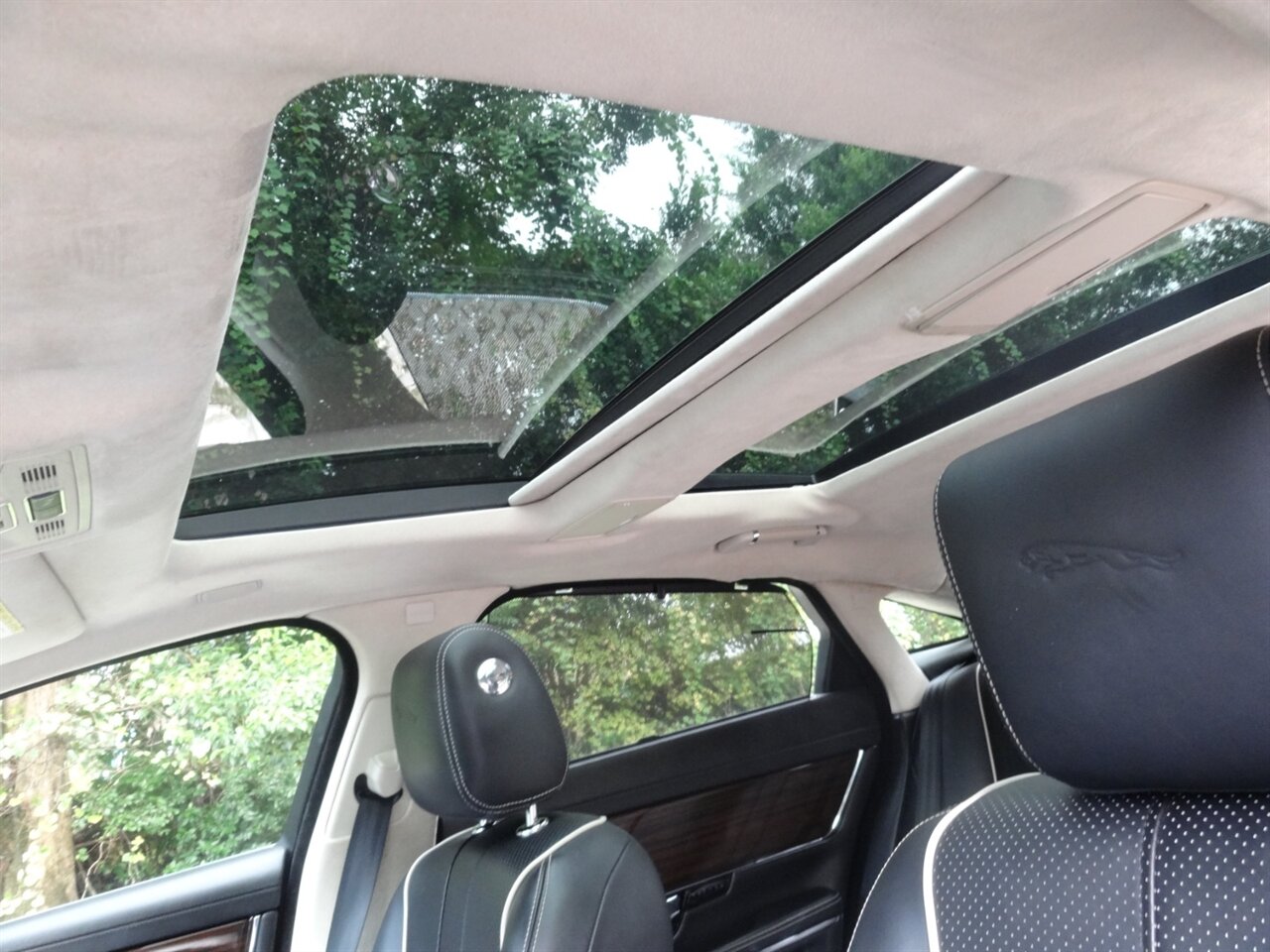 2012 Jaguar XJL Portfolio  Premium - Photo 31 - Deland, FL 32720