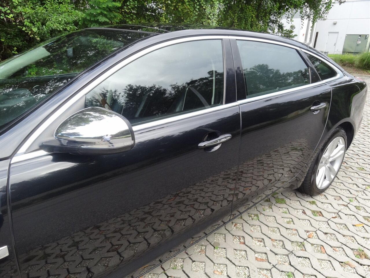 2012 Jaguar XJL Portfolio  Premium - Photo 9 - Deland, FL 32720