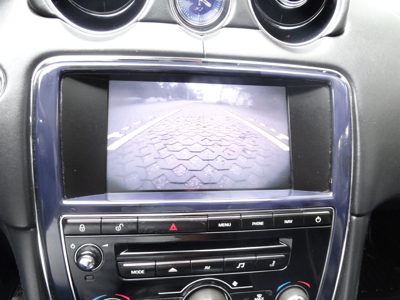 2012 Jaguar XJL Portfolio  Premium - Photo 52 - Deland, FL 32720