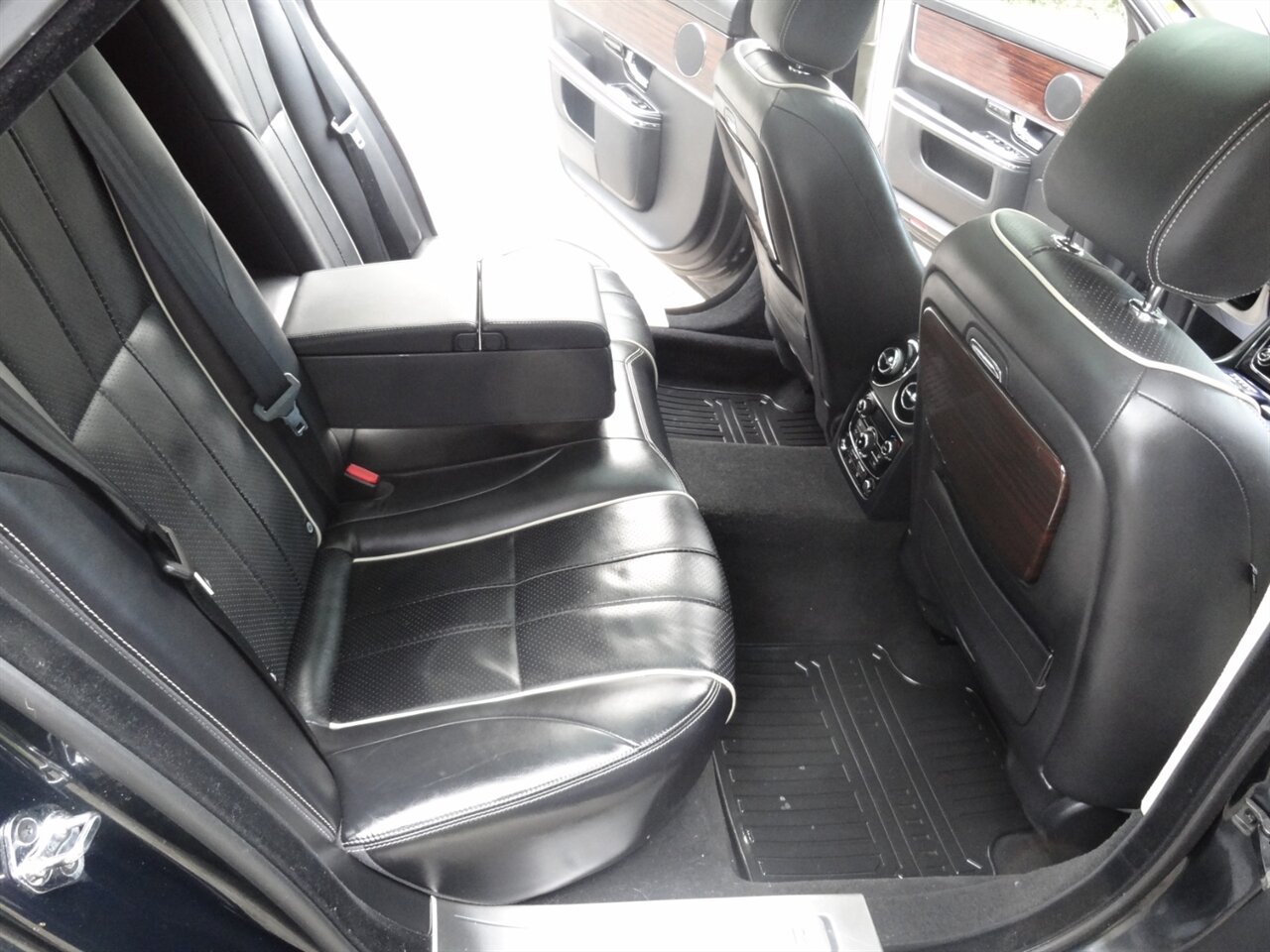 2012 Jaguar XJL Portfolio  Premium - Photo 38 - Deland, FL 32720