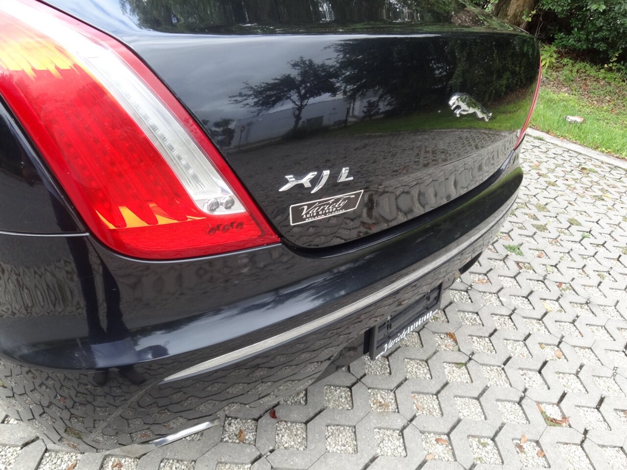 2012 Jaguar XJL Portfolio  Premium - Photo 20 - Deland, FL 32720