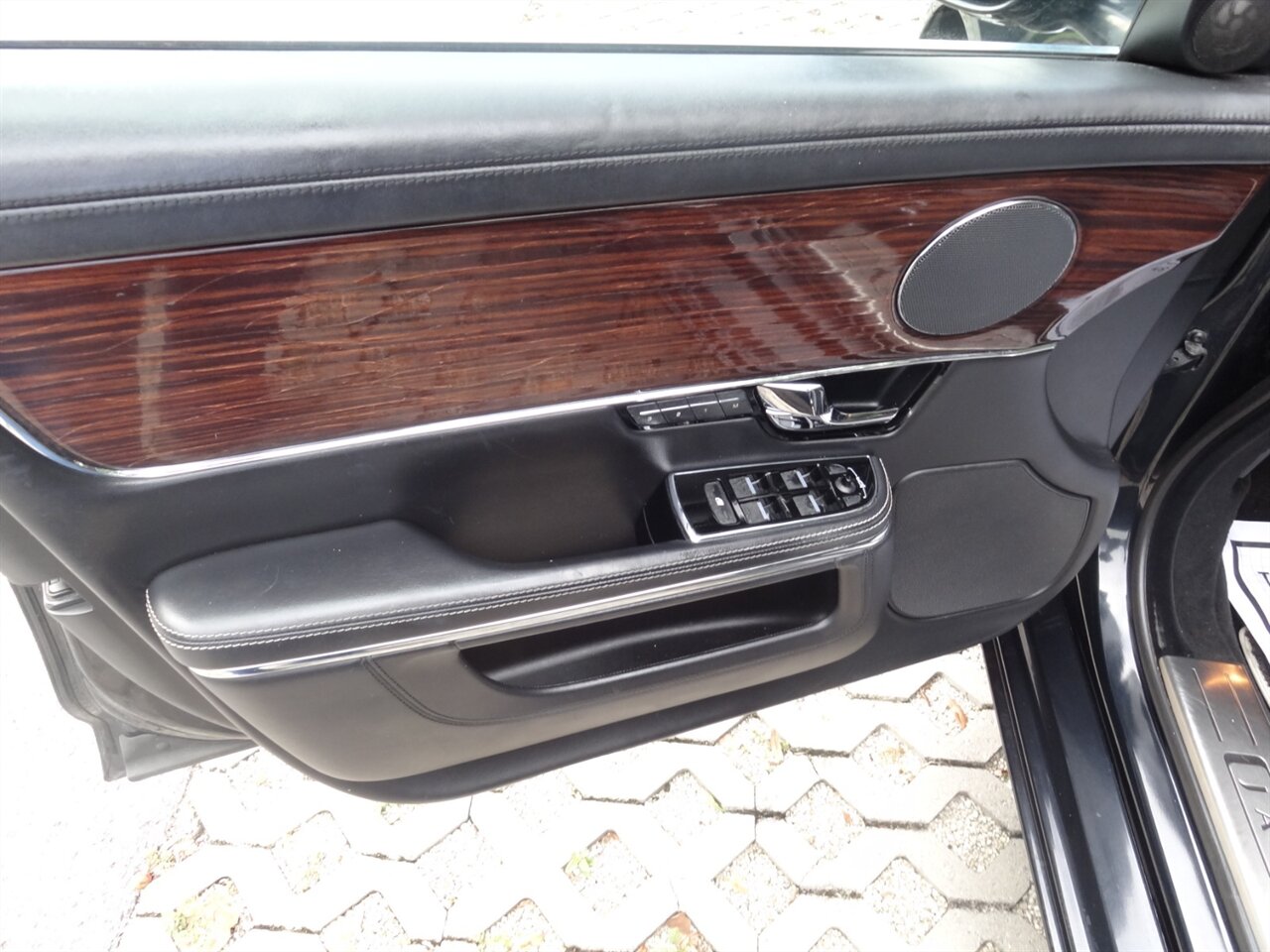 2012 Jaguar XJL Portfolio  Premium - Photo 27 - Deland, FL 32720