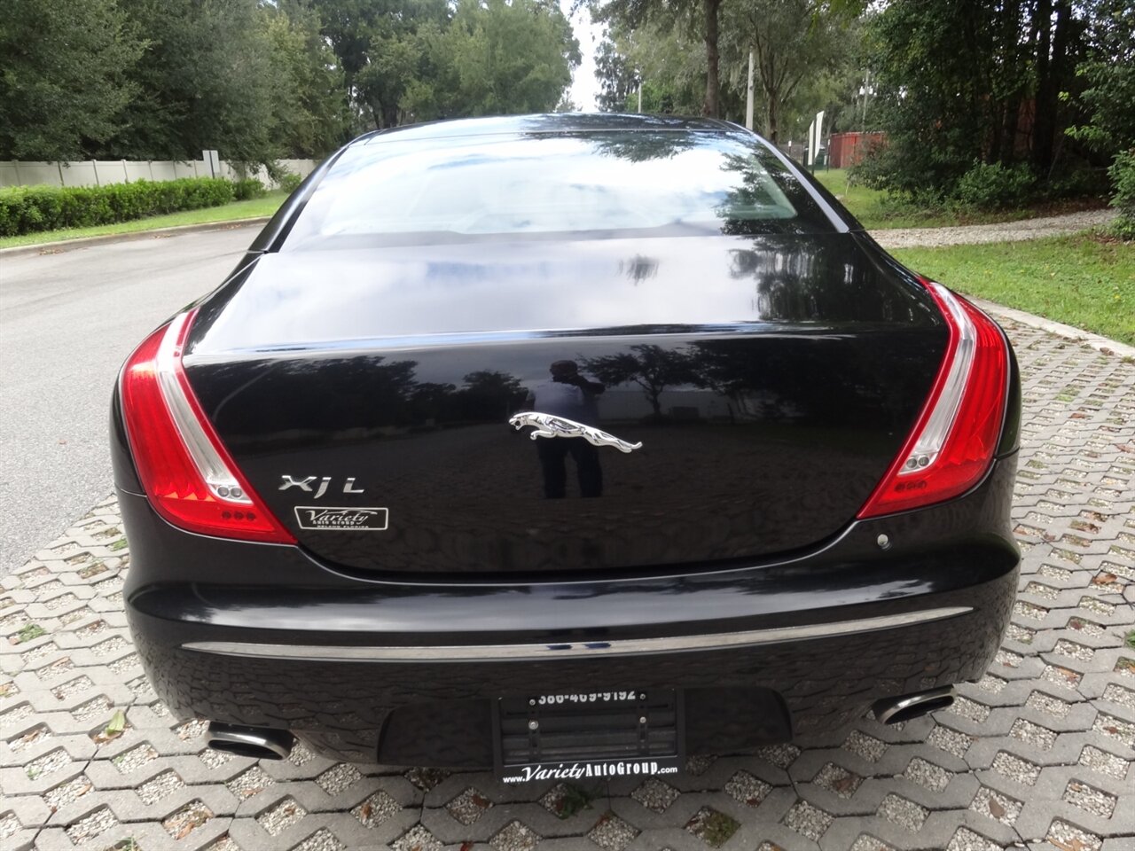 2012 Jaguar XJL Portfolio  Premium - Photo 12 - Deland, FL 32720