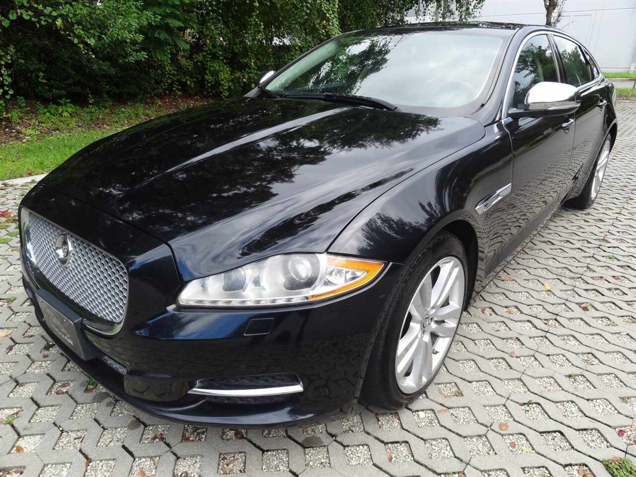2012 Jaguar XJL Portfolio  Premium - Photo 2 - Deland, FL 32720
