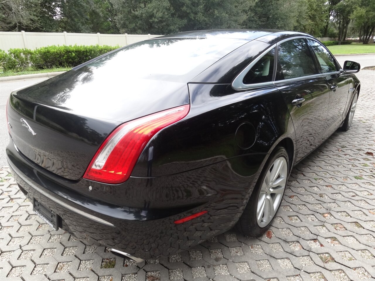 2012 Jaguar XJL Portfolio  Premium - Photo 3 - Deland, FL 32720