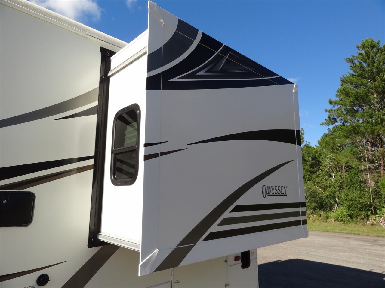2019 Jayco Entegra 22J Odyssey - Photo 8 - Deland, FL 32720