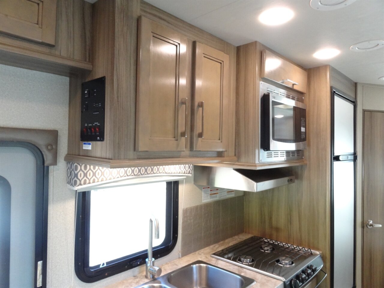2019 Jayco Entegra 22J Odyssey - Photo 54 - Deland, FL 32720