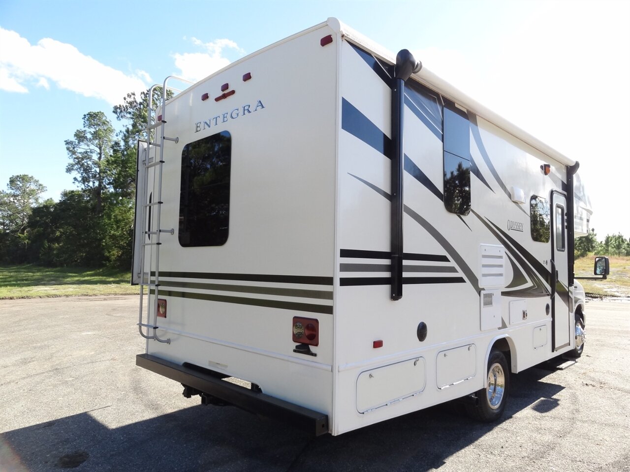 2019 Jayco Entegra 22J Odyssey - Photo 17 - Deland, FL 32720