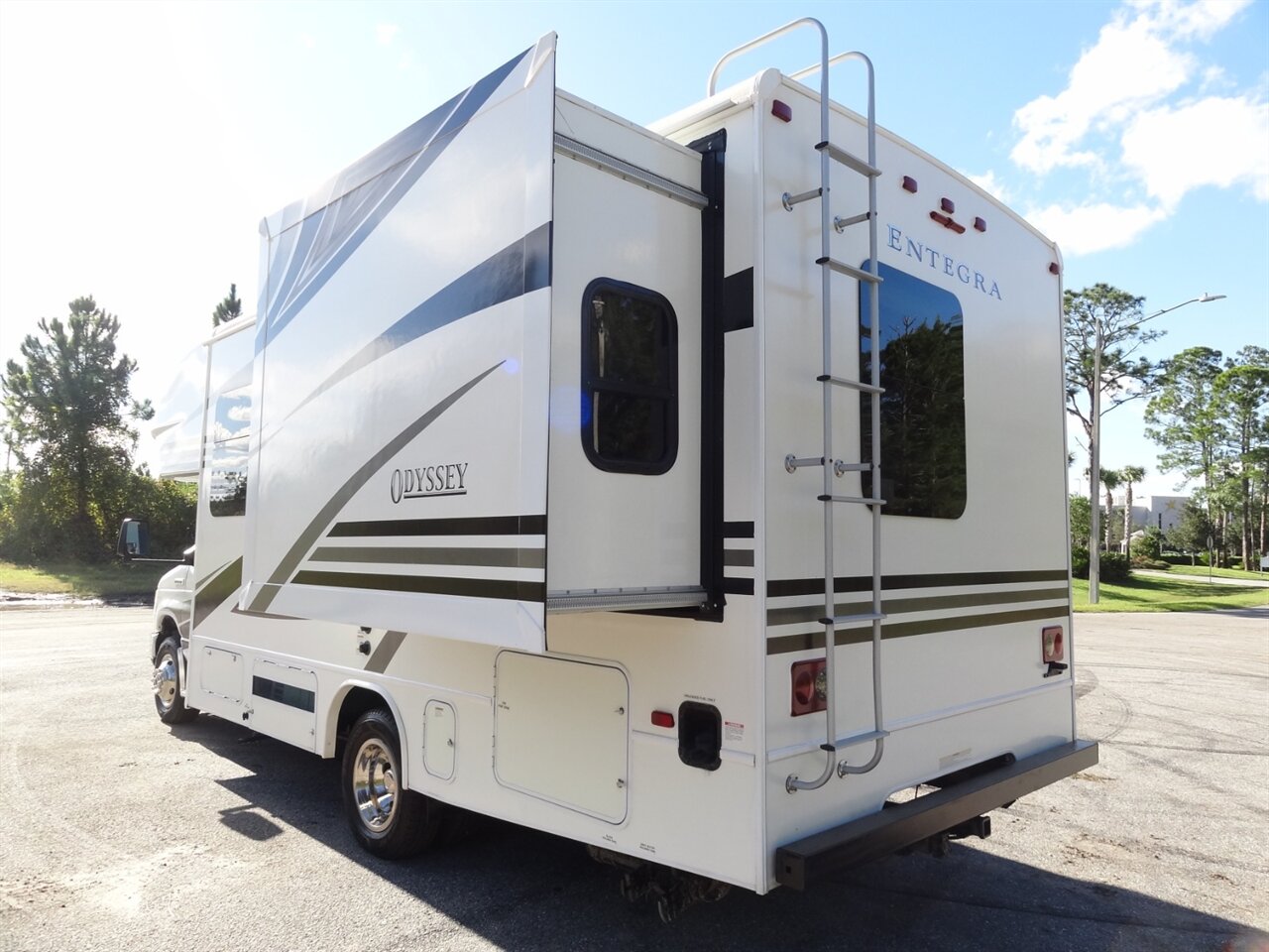 2019 Jayco Entegra 22J Odyssey - Photo 15 - Deland, FL 32720