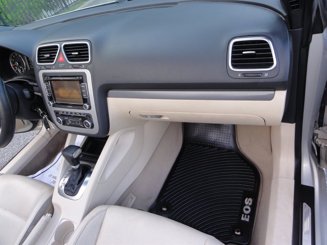 2010 Volkswagen Eos Komfort  Premium - Photo 43 - Deland, FL 32720