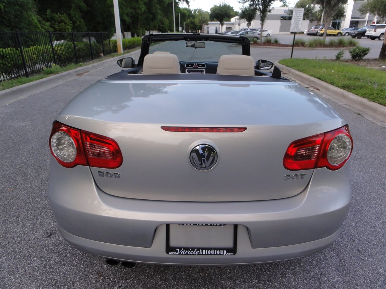 2010 Volkswagen Eos Komfort  Premium - Photo 17 - Deland, FL 32720