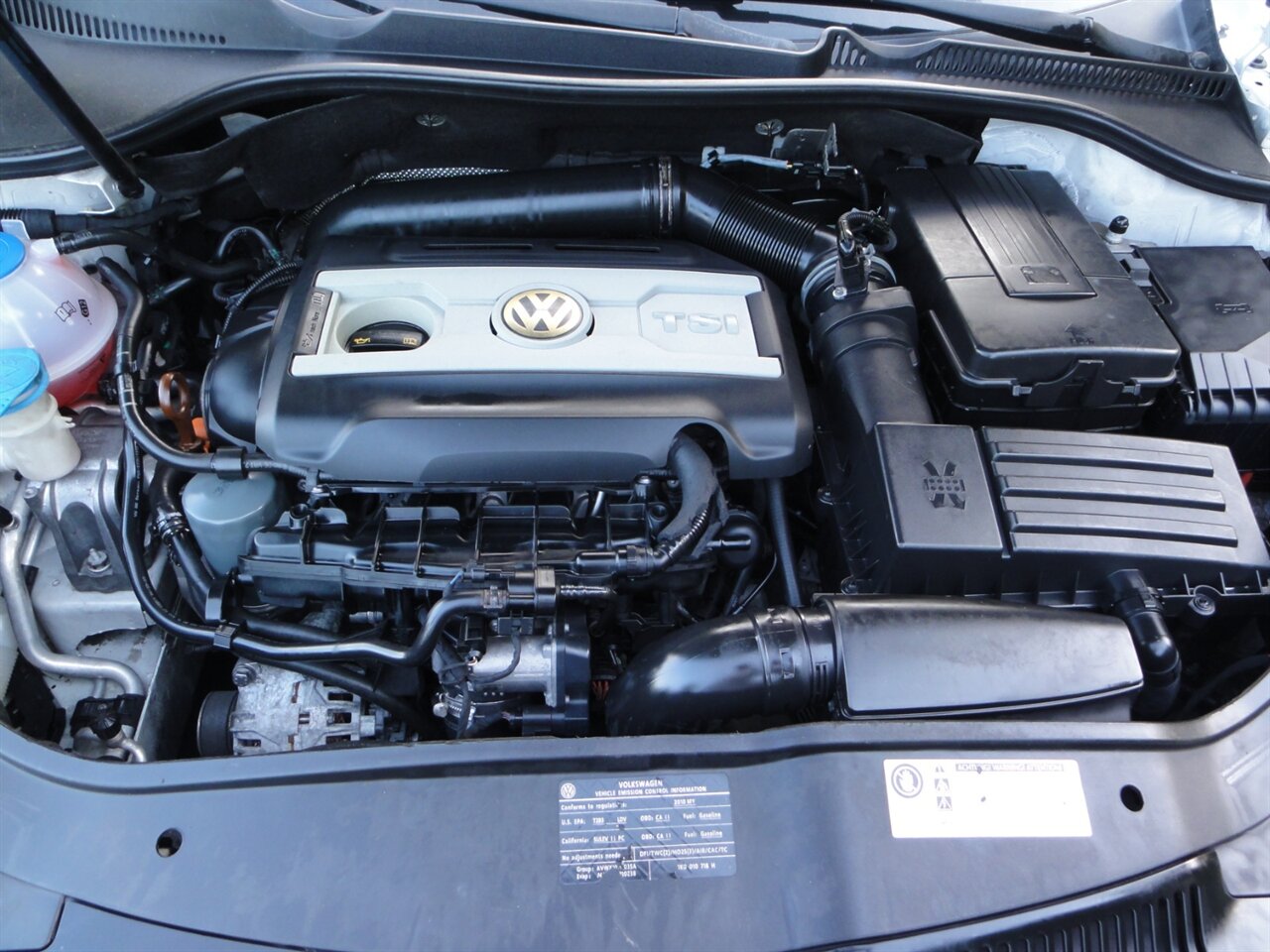 2010 Volkswagen Eos Komfort  Premium - Photo 32 - Deland, FL 32720