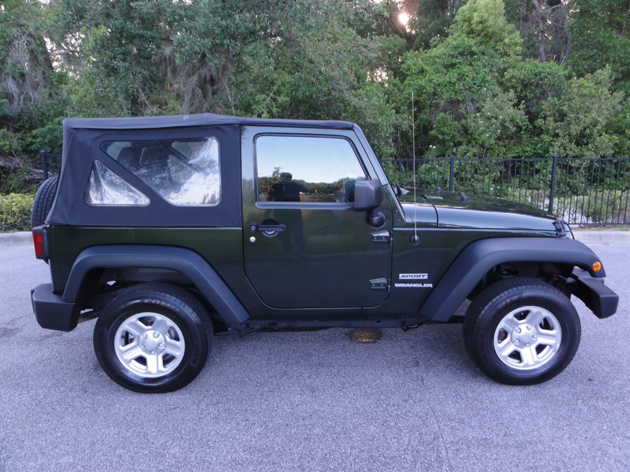2010 Jeep Wrangler Sport 4X4 - Photo 15 - Deland, FL 32720