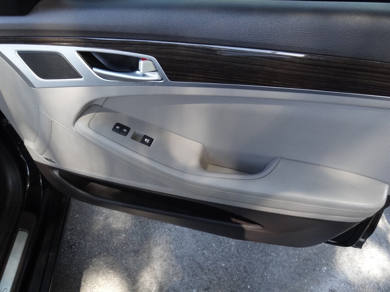 2016 Hyundai Genesis 3.8L - Photo 41 - Deland, FL 32720