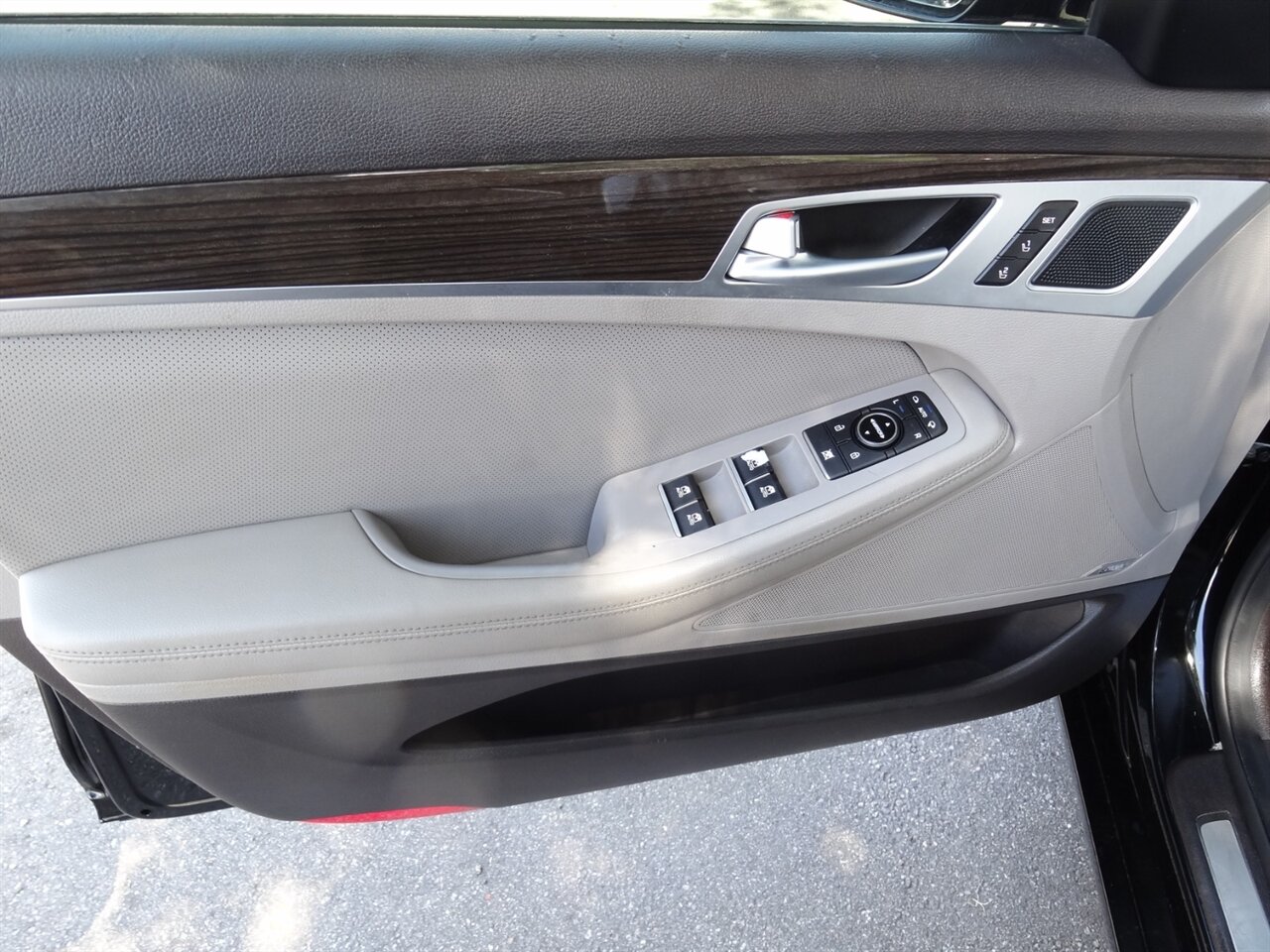 2016 Hyundai Genesis 3.8L - Photo 25 - Deland, FL 32720