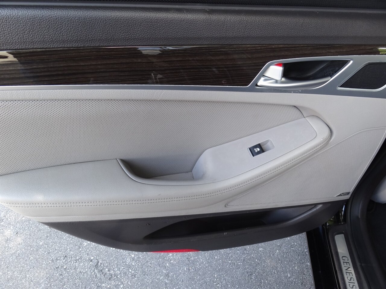 2016 Hyundai Genesis 3.8L - Photo 31 - Deland, FL 32720