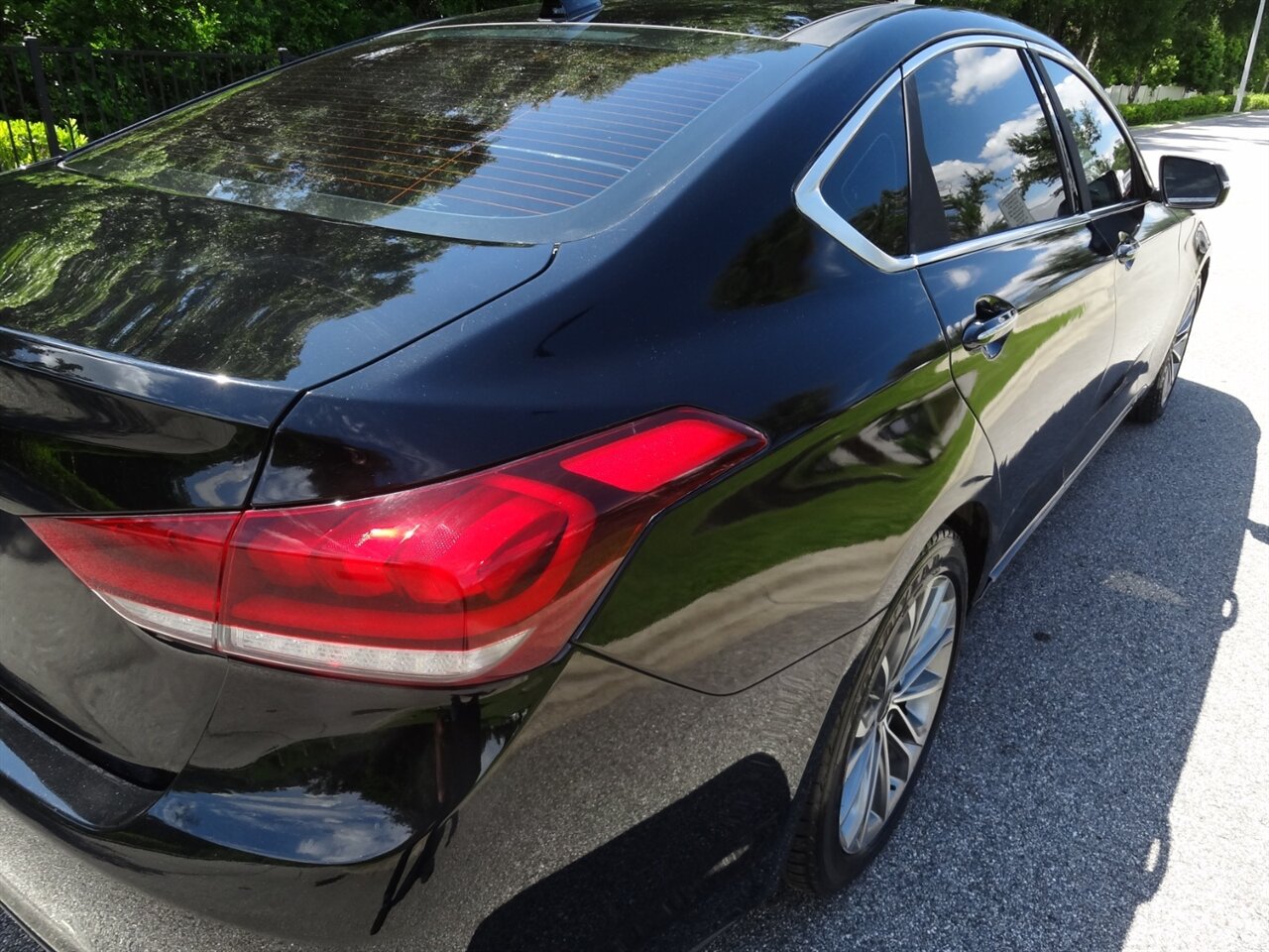 2016 Hyundai Genesis 3.8L - Photo 13 - Deland, FL 32720