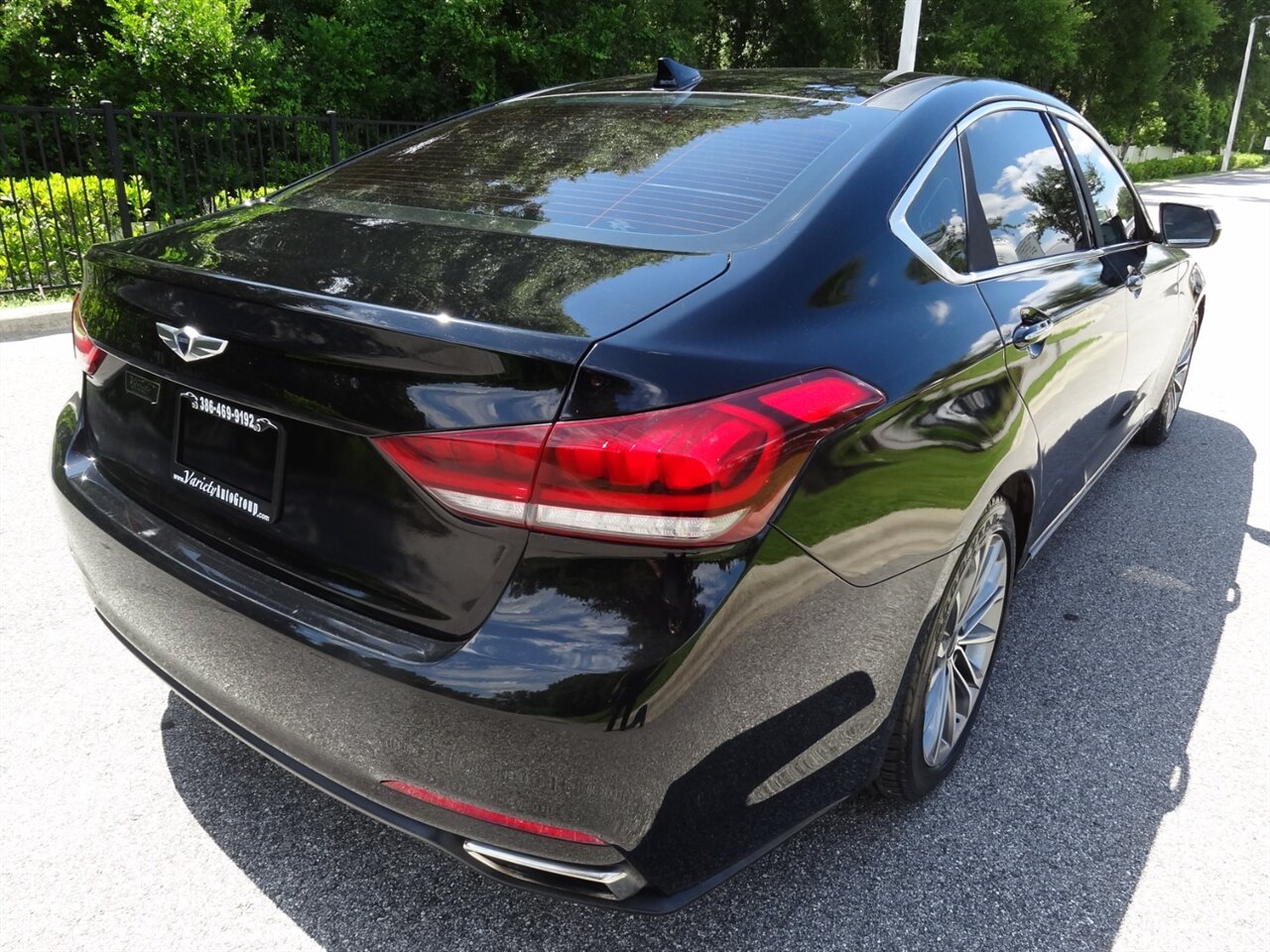 2016 Hyundai Genesis 3.8L - Photo 3 - Deland, FL 32720