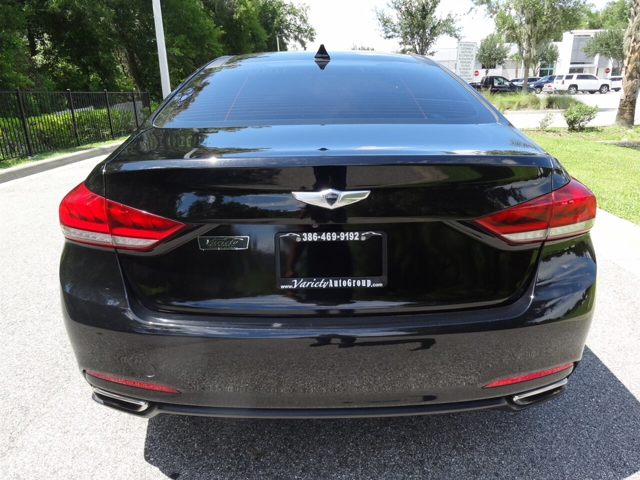 2016 Hyundai Genesis 3.8L - Photo 19 - Deland, FL 32720