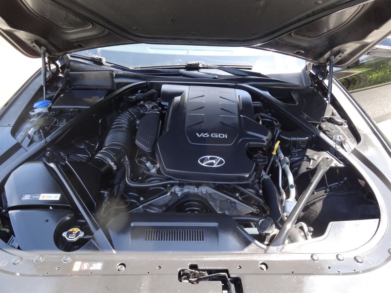 2016 Hyundai Genesis 3.8L - Photo 22 - Deland, FL 32720