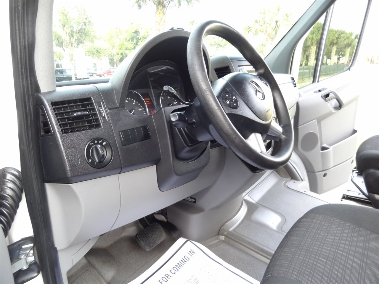 2016 Mercedes-Benz Sprinter 2500   - Photo 30 - Deland, FL 32720