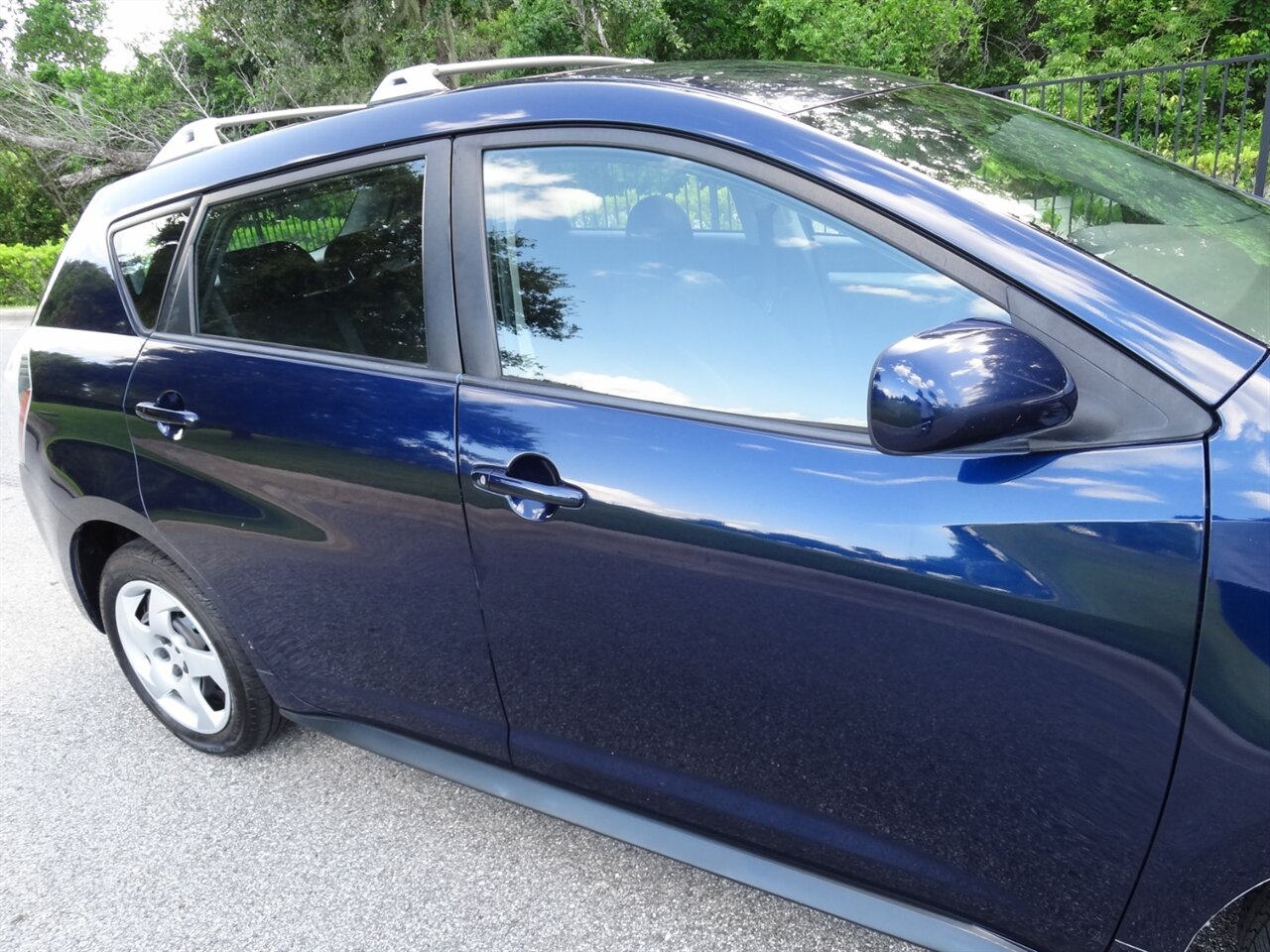 2009 Pontiac Vibe 1.8L  Wagon - Photo 10 - Deland, FL 32720