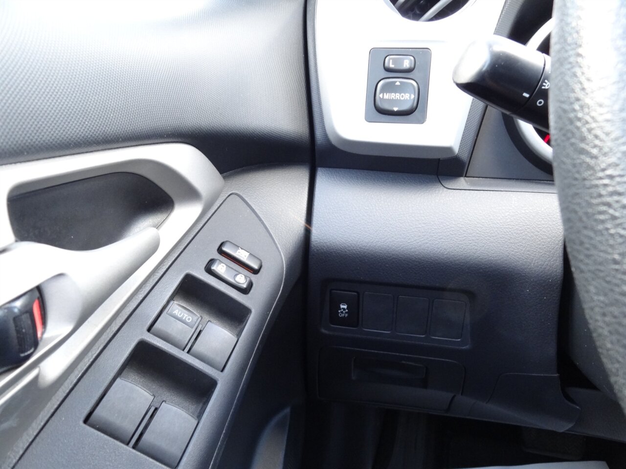 2009 Pontiac Vibe 1.8L  Wagon - Photo 47 - Deland, FL 32720