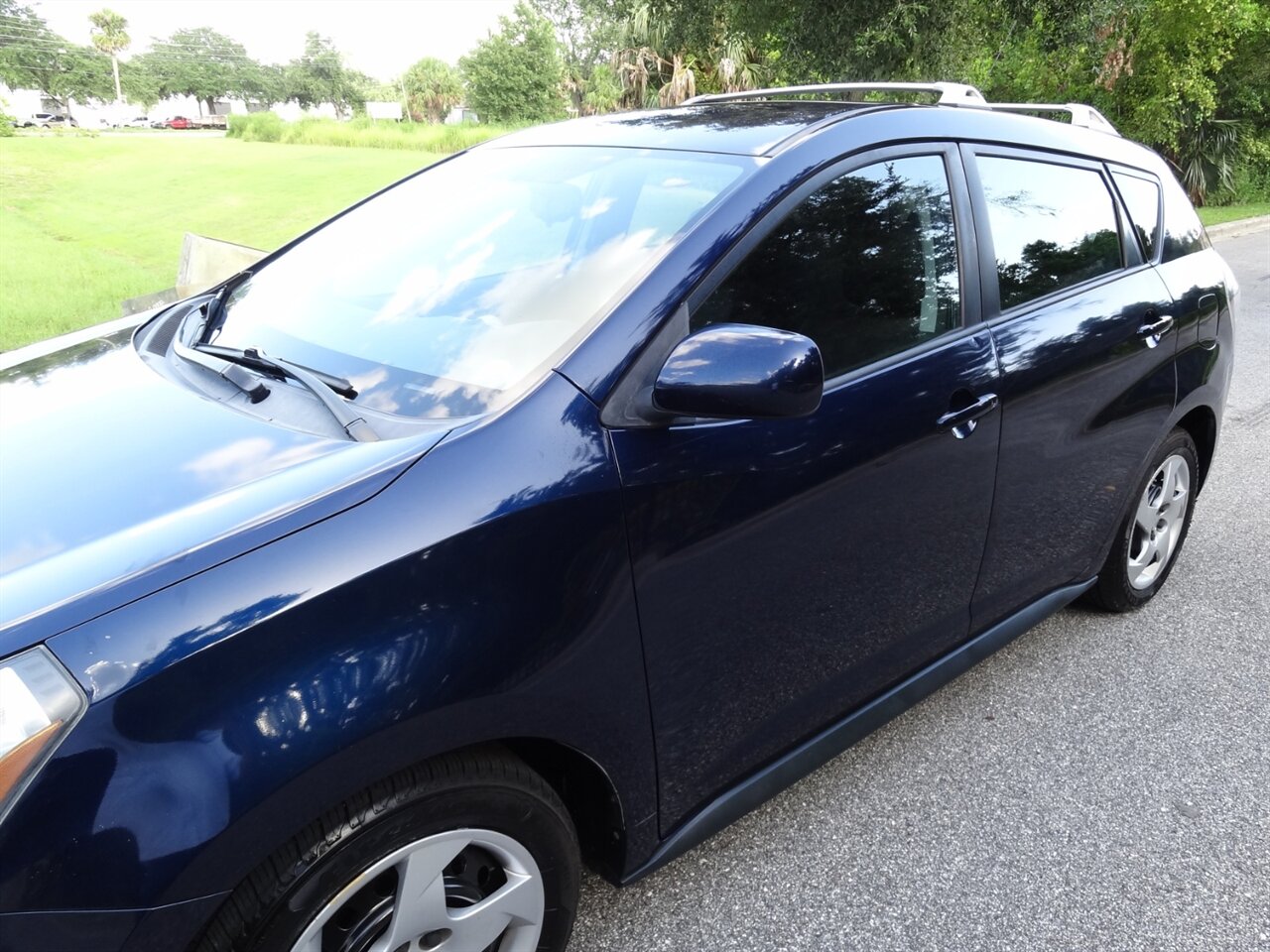 2009 Pontiac Vibe 1.8L  Wagon - Photo 9 - Deland, FL 32720