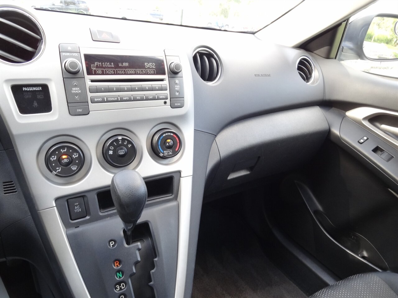 2009 Pontiac Vibe 1.8L  Wagon - Photo 53 - Deland, FL 32720